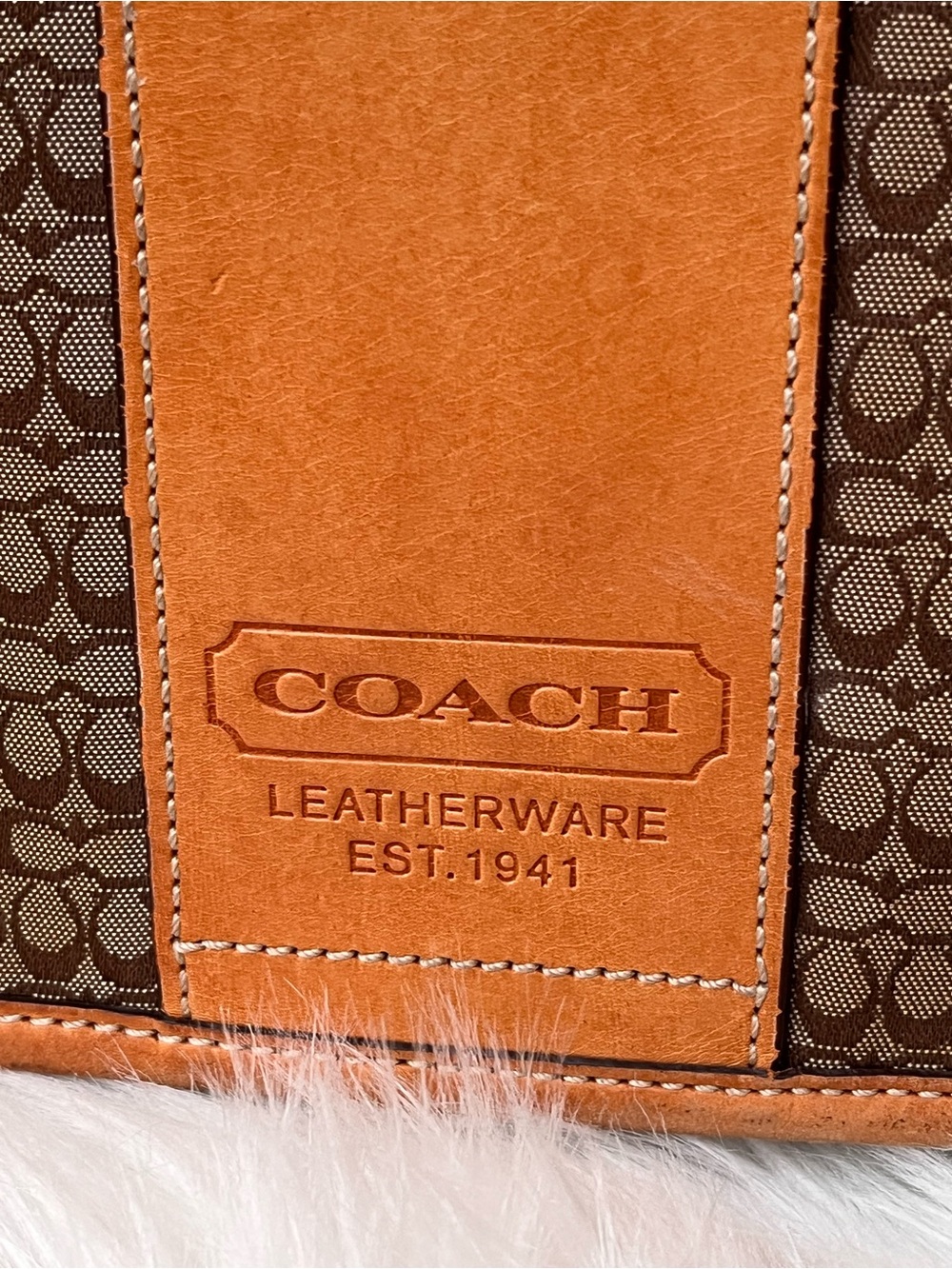 ‘07 Coach Small C Signature Canvas Messenger Bag Natural Vachetta Trim - Picture 2 of 8
